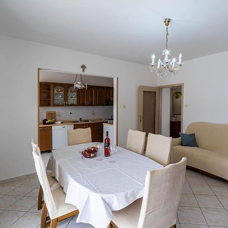 Апартаменты Apartman Ana Пула Экстерьер фото