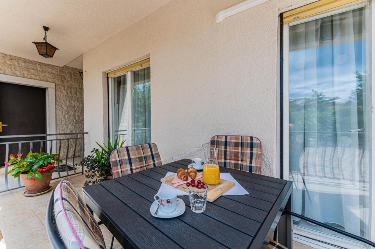 Апартаменты Apartman Ana Пула Экстерьер фото